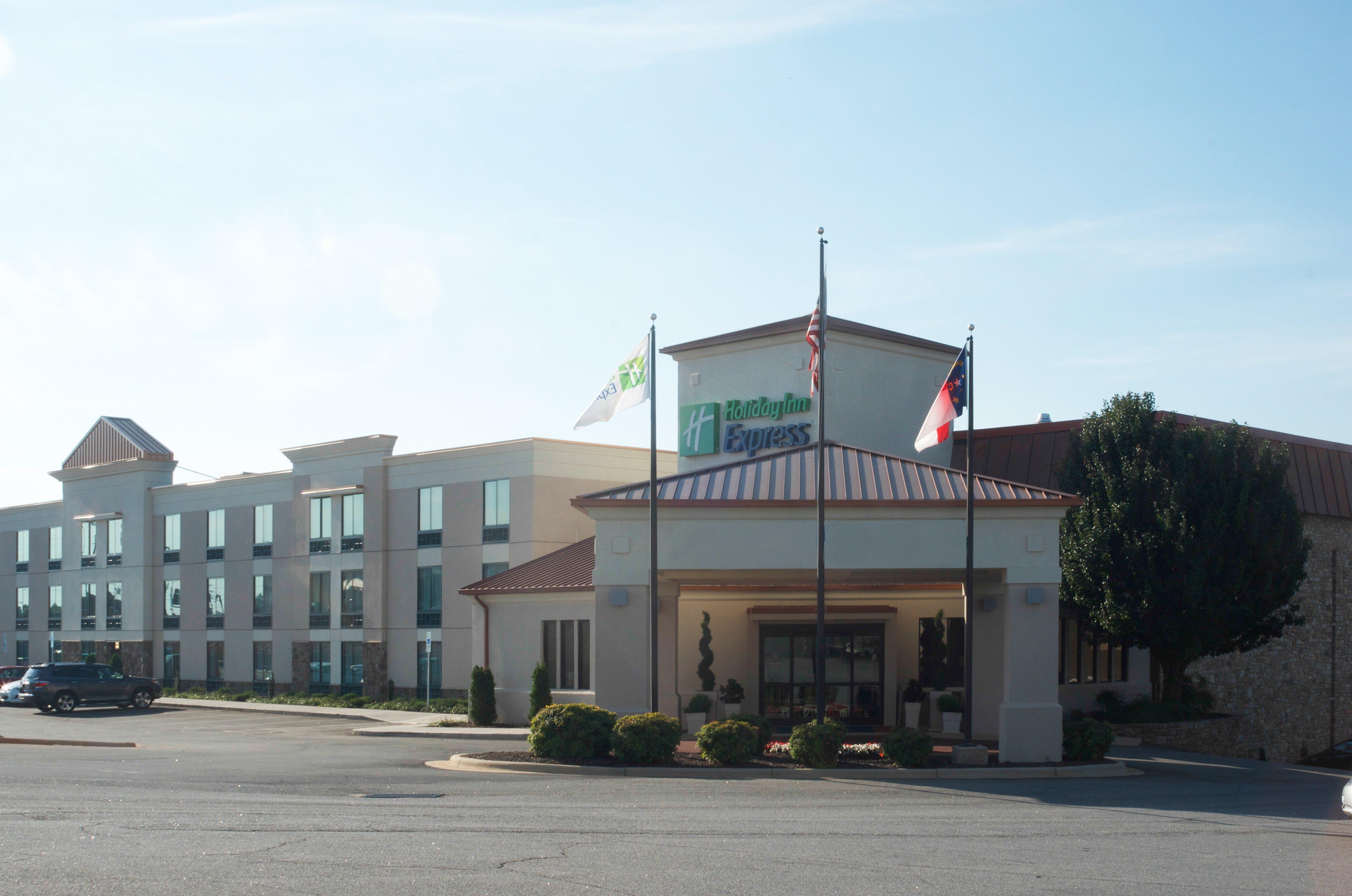 Holiday Inn Express Hickory - Hickory Mart By Ihg Exterior foto