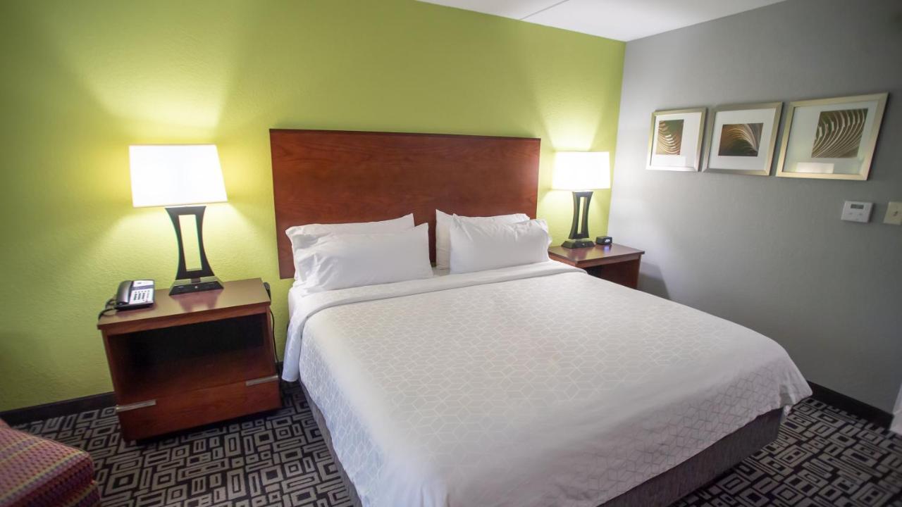 Holiday Inn Express Hickory - Hickory Mart By Ihg Exterior foto